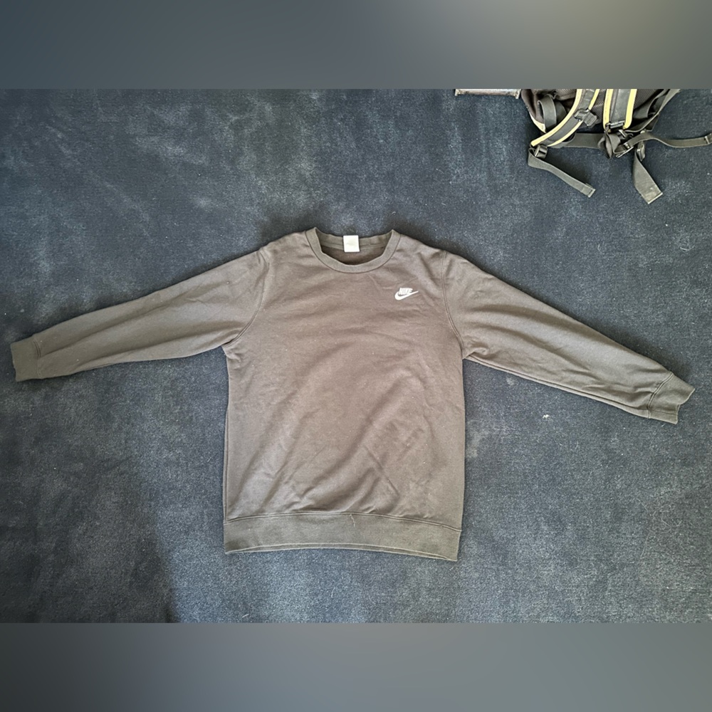 Nike black crewneck sweatshirt